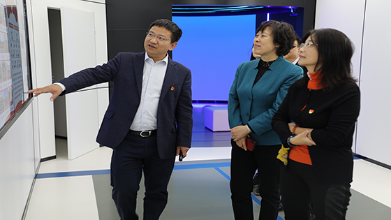 北京市海淀区政协副主席、区总工会主席胡淑彦一行莅临抖圈信息走访调研